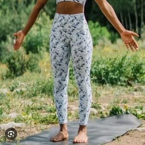 Zyia Storm Brush Activewear Leggings US 12